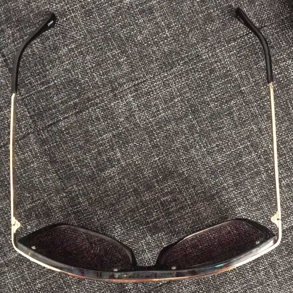 🕶 sunglasses 🕶 - Picture 3 of 6